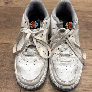 ⭐️Nike Air⭐️White Sneakers with Basketball Patch